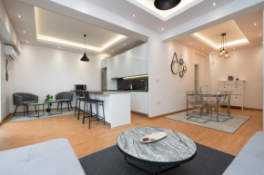 Modern Family Apartment w/Balcony near Acropolis
